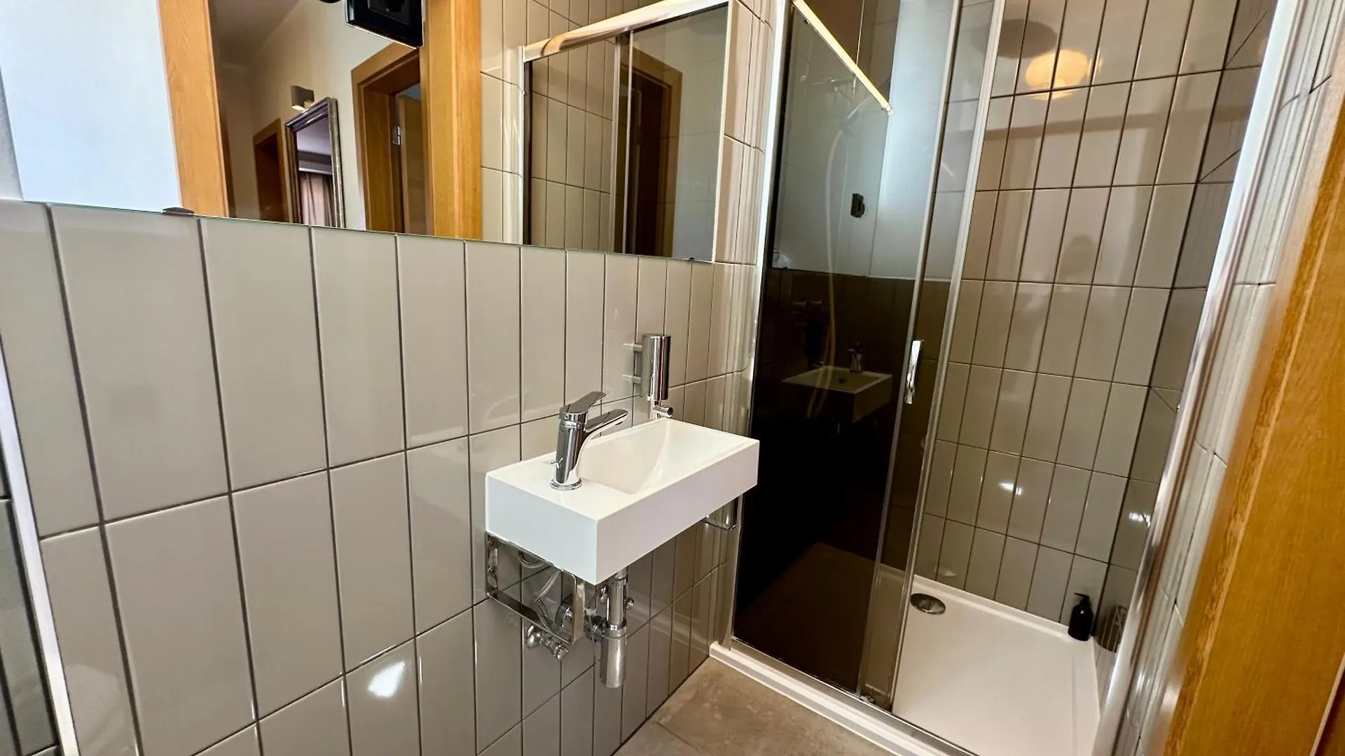 ORANGEHOMES Fantastic 3 bedrooms apartment Dohány street Boedapest